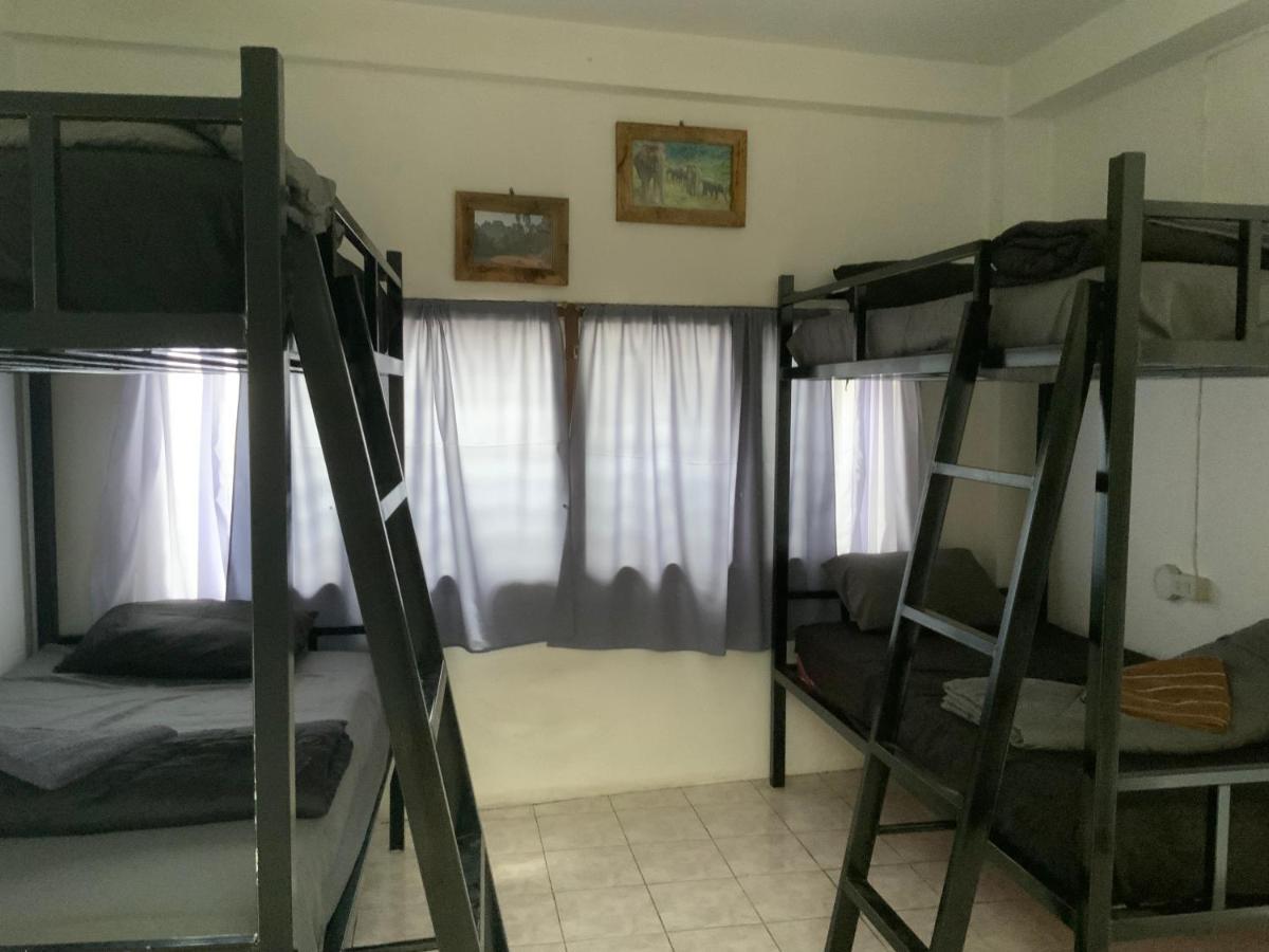 La Casa - Thakhek Hostel Εξωτερικό φωτογραφία