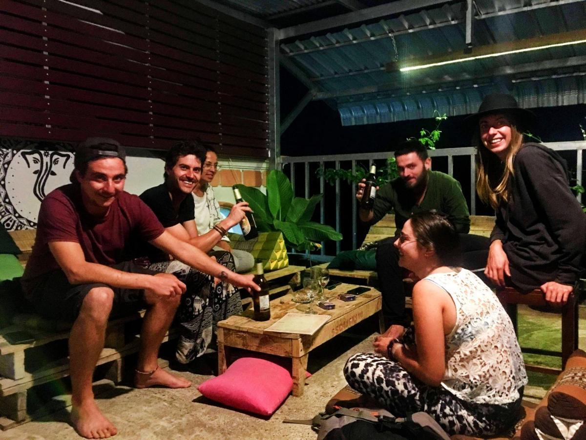 La Casa - Thakhek Hostel Εξωτερικό φωτογραφία