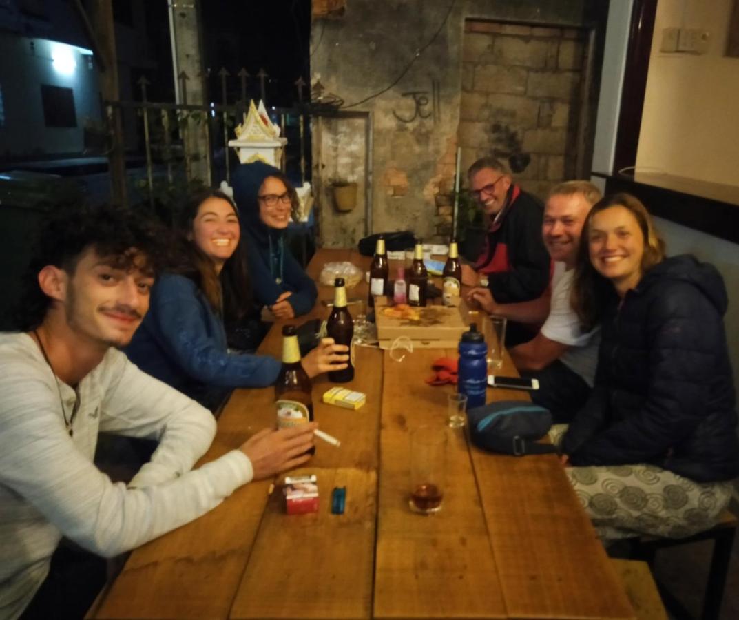 La Casa - Thakhek Hostel Εξωτερικό φωτογραφία